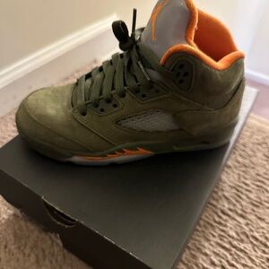 Jordan boys Green and Orange Sneakers